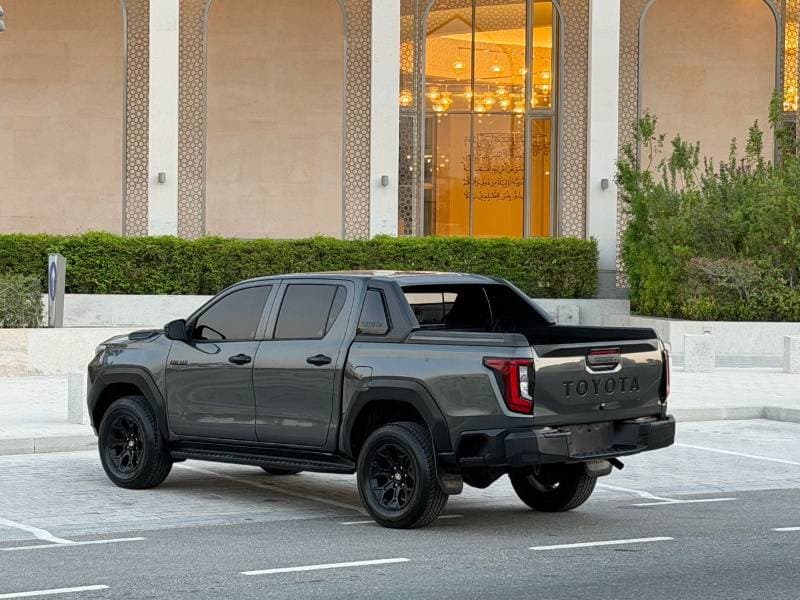 2019 Toyota Hilux GLX thumbnail 8