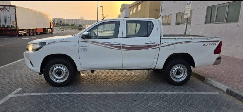 2019 Toyota Hilux GL thumbnail 2