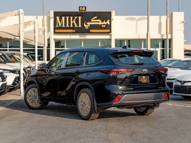 2026 Toyota Highlander thumbnail 6