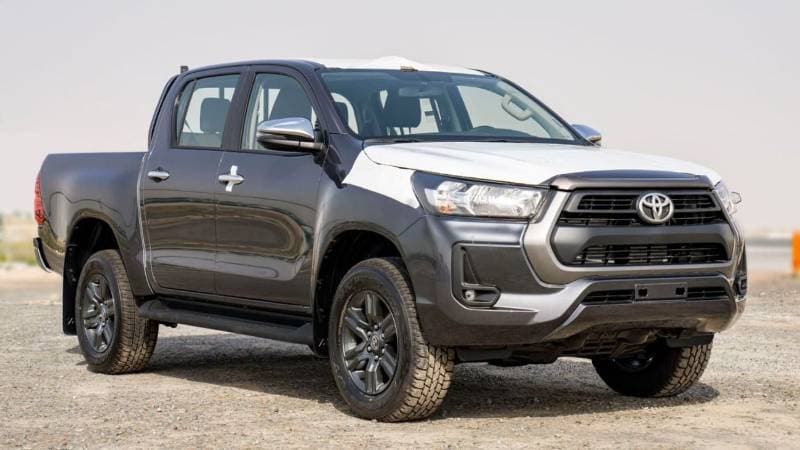 2026 Toyota Hilux thumbnail 3