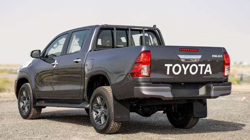 2026 Toyota Hilux thumbnail 6