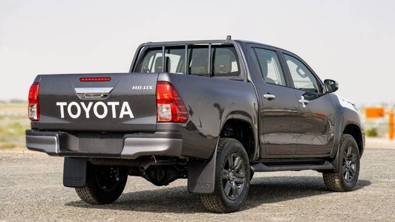 2026 Toyota Hilux thumbnail 7
