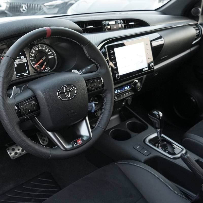 2026 Toyota Hilux GR SPORT thumbnail 3