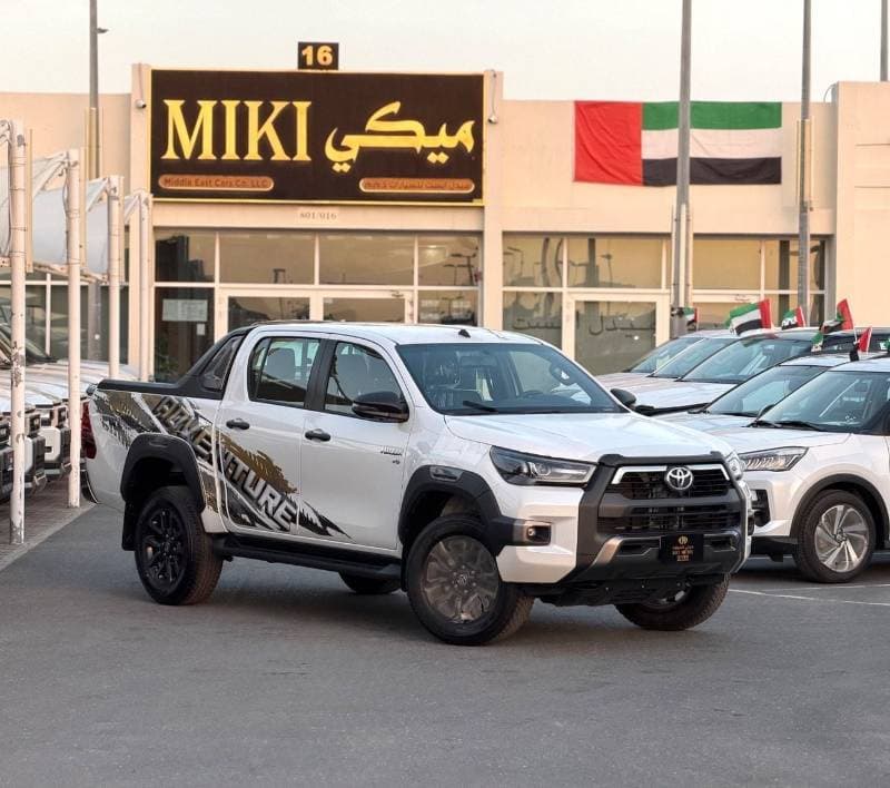 2026 Toyota Hilux ADVENTURE thumbnail 2