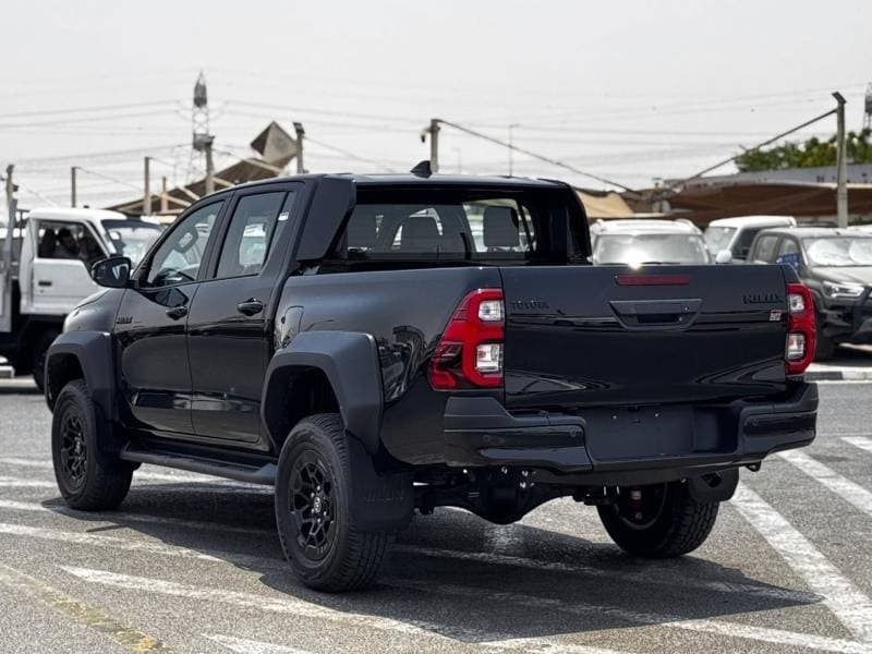 2025 Toyota Hilux GR SPORT thumbnail 6