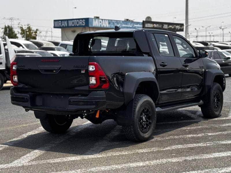 2025 Toyota Hilux GR SPORT thumbnail 5