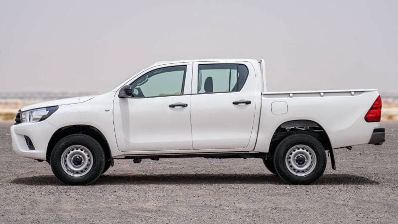 2025 Toyota Hilux thumbnail 5