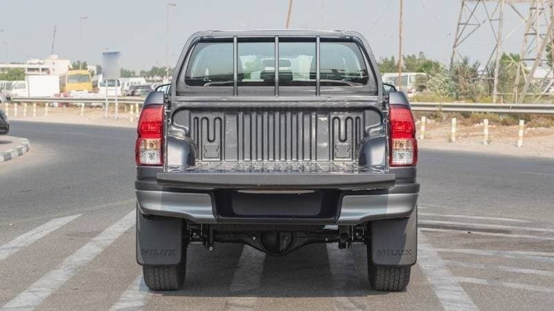 2026 Toyota Hilux DLX thumbnail 5