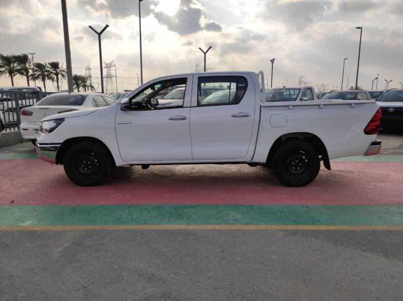 2026 Toyota Hilux thumbnail 3