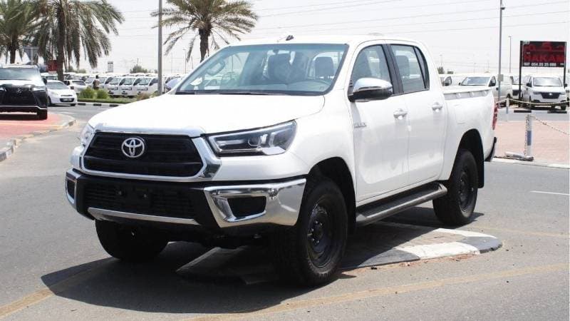 2026 Toyota Hilux SR5