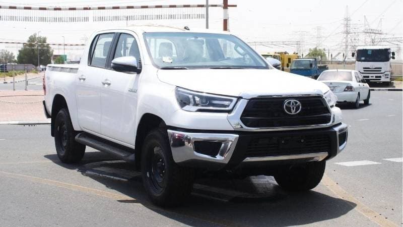 2026 Toyota Hilux SR5 thumbnail 3
