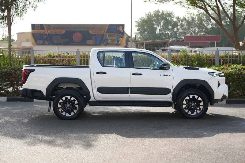 2026 Toyota Hilux ADVENTURE thumbnail 5