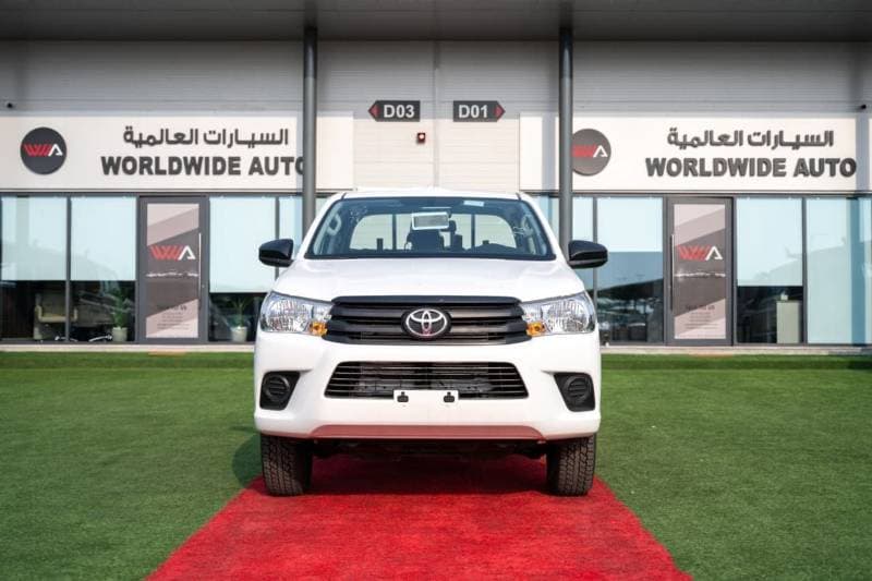 2025 Toyota Hilux GL thumbnail 6