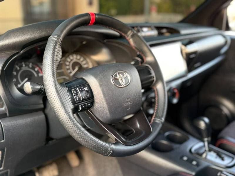 2020 Toyota Hilux GLX thumbnail 8