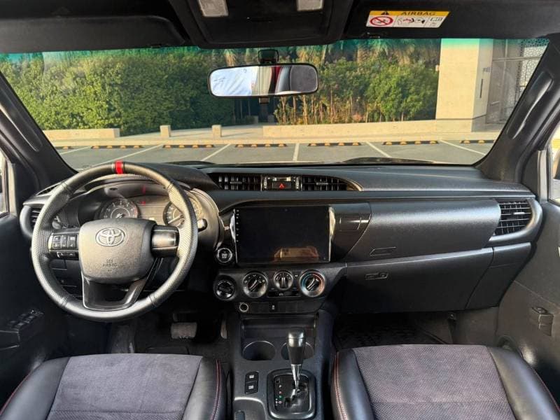 2020 Toyota Hilux GLX thumbnail 6