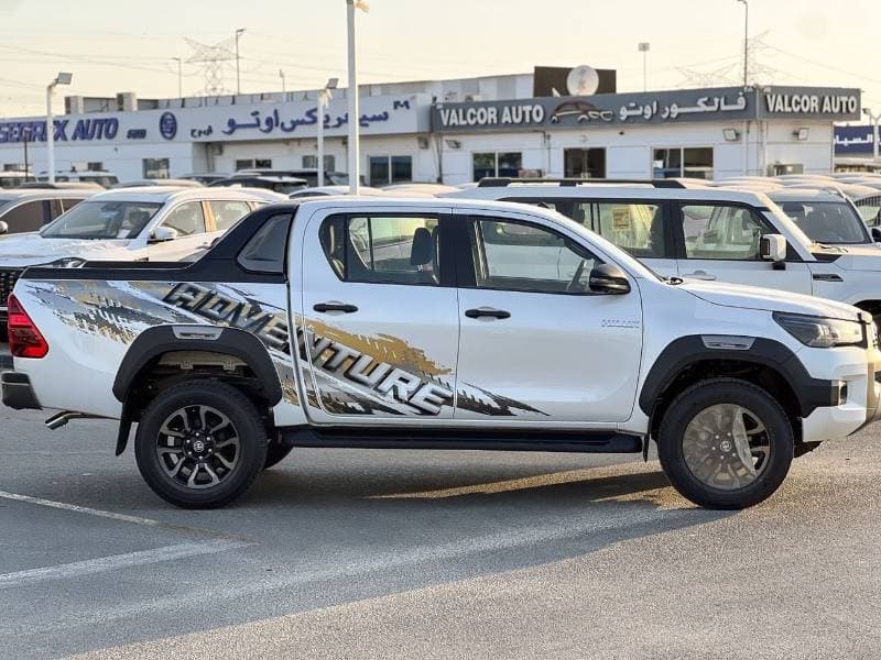 2026 Toyota Hilux ADVENTURE thumbnail 4