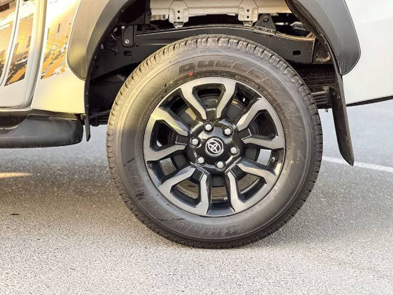 2026 Toyota Hilux ADVENTURE thumbnail 8
