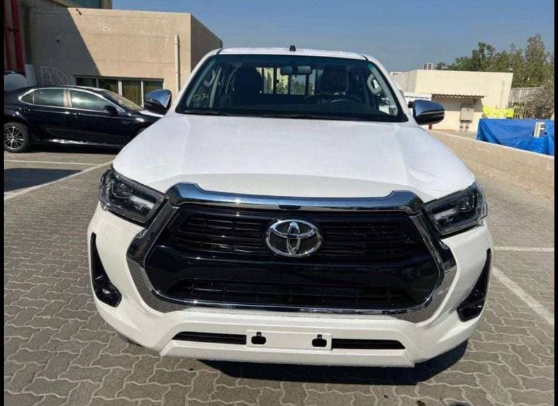 2025 Toyota Hilux SGLX