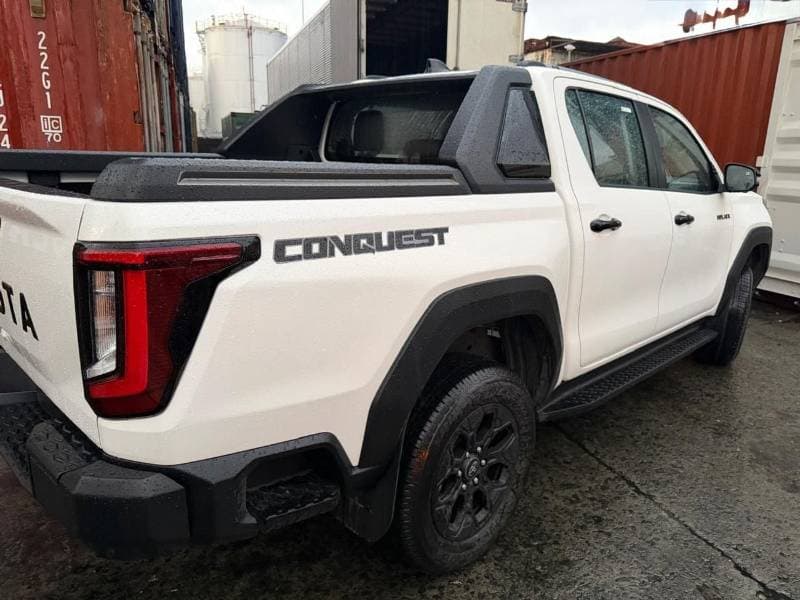 2026 Toyota Hilux ADVENTURE thumbnail 5
