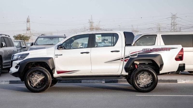 2026 Toyota Hilux GR SPORT thumbnail 4