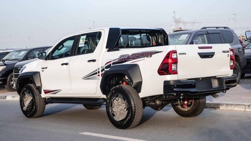 2026 Toyota Hilux GR SPORT thumbnail 6