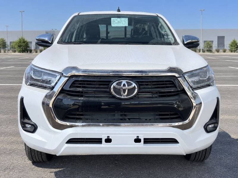 2025 Toyota Hilux SGLX