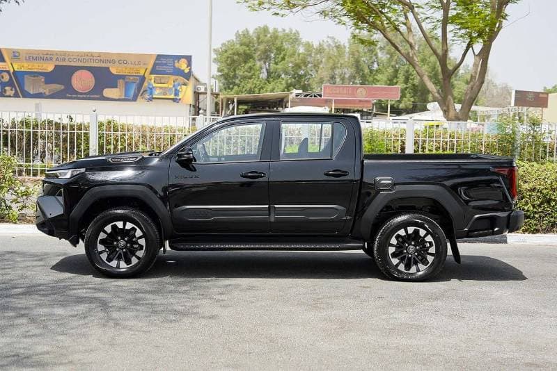 2026 Toyota Hilux ADVENTURE thumbnail 5