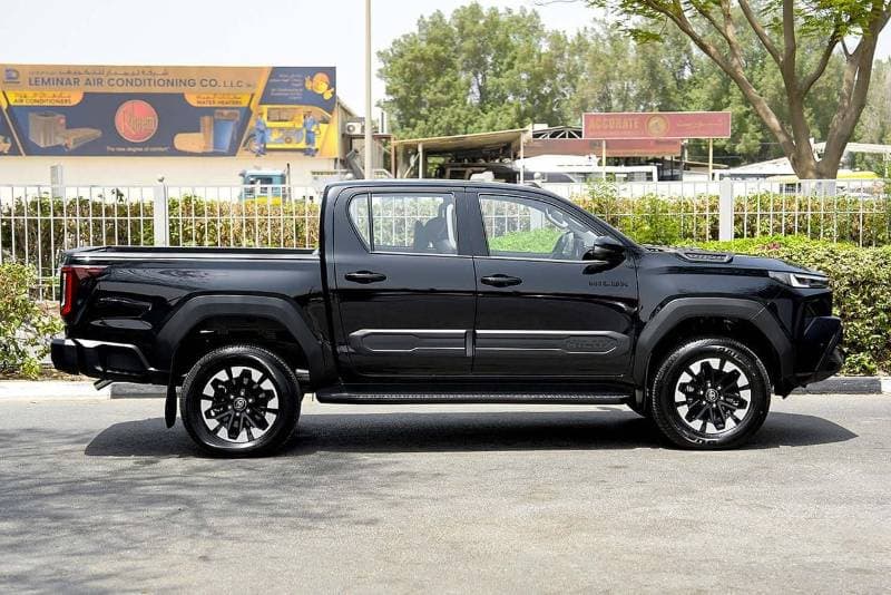 2026 Toyota Hilux ADVENTURE thumbnail 4