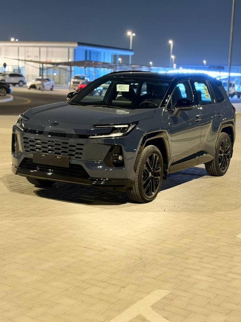 2026 Toyota RAV4 VXR HEV thumbnail 3