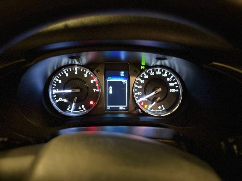 2026 Toyota Hilux HILUX VX 4.0 PETROL 2026 thumbnail 7