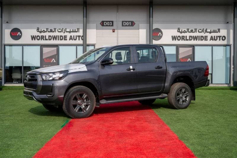 2025 Toyota Hilux GL thumbnail 6