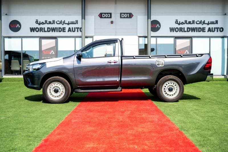 2026 Toyota Hilux 2.4 DIESEL 4x4 SINGLE CABIN 2026 MODEL GCC thumbnail 7