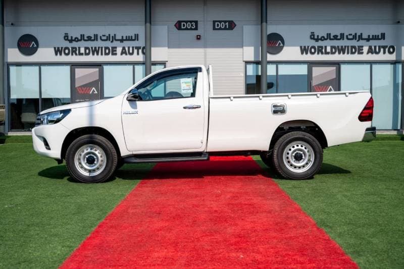 2026 Toyota Hilux thumbnail 7