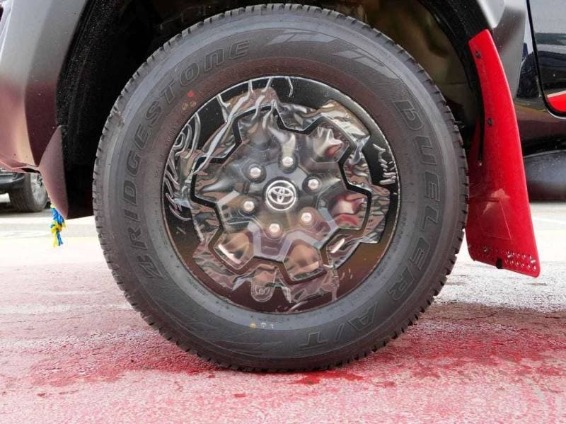 2026 Toyota Hilux GR SPORT thumbnail 6