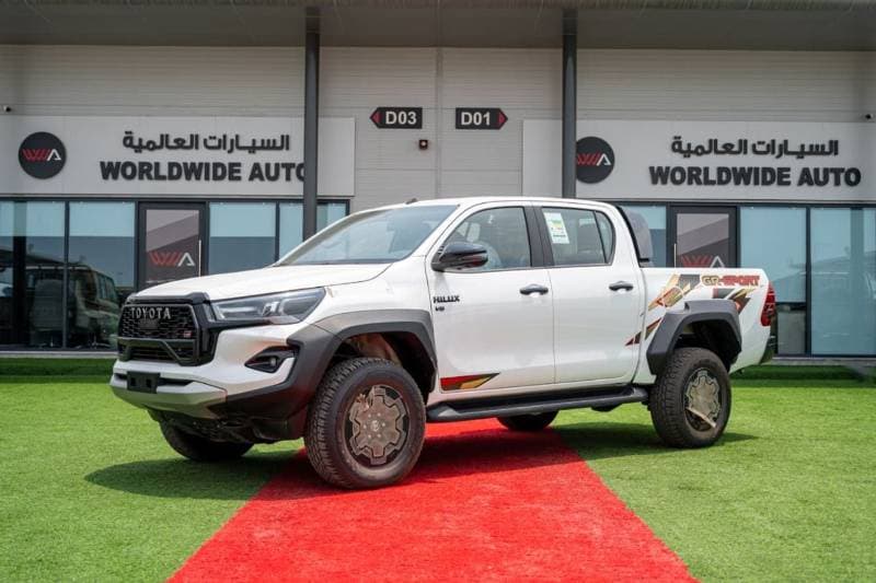 2025 Toyota Hilux GR SPORT thumbnail 8