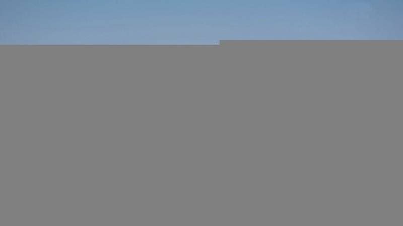 2025 Toyota Hilux GL thumbnail 8