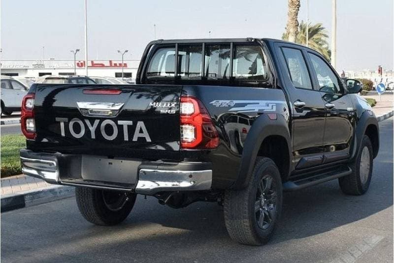 2025 Toyota Hilux SGLX thumbnail 3
