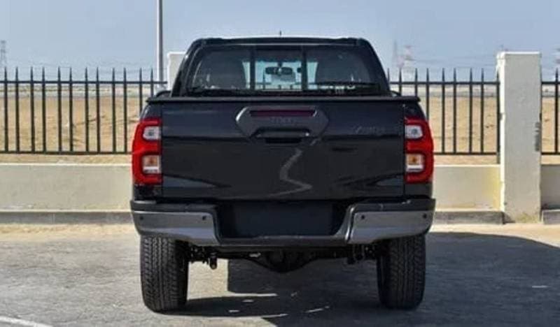 2025 Toyota Hilux ADVENTURE thumbnail 5