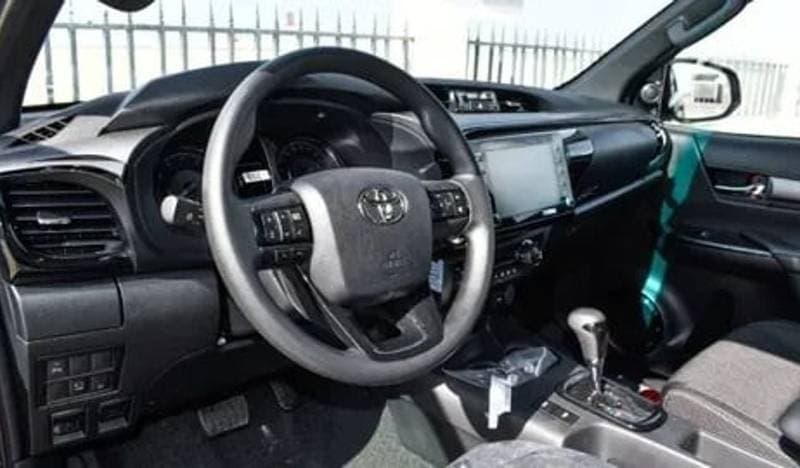2025 Toyota Hilux ADVENTURE thumbnail 7