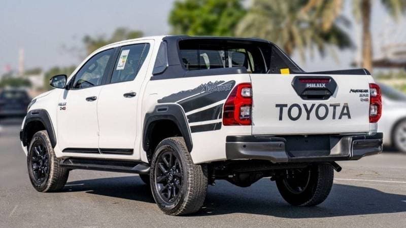 2024 Toyota Hilux ADVENTURE thumbnail 3