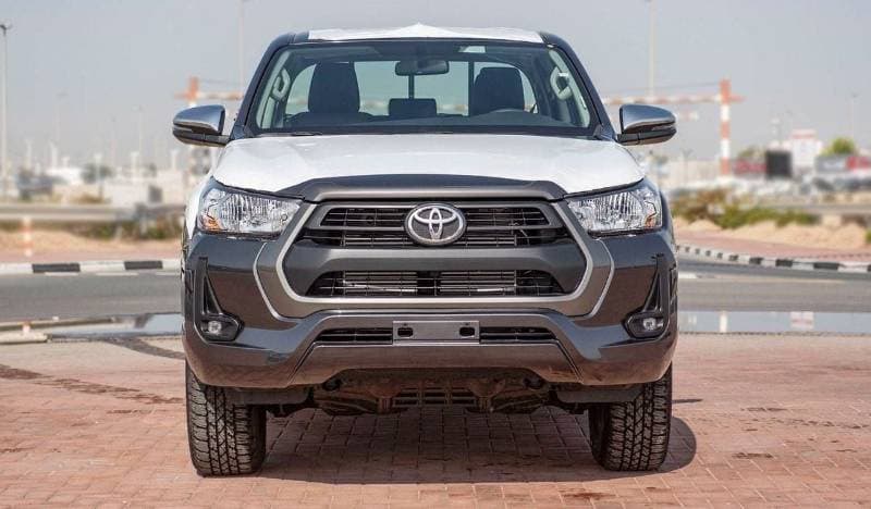 2025 Toyota Hilux SGLX thumbnail 5
