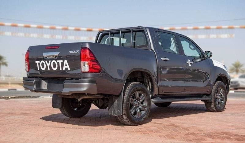 2025 Toyota Hilux SGLX thumbnail 6