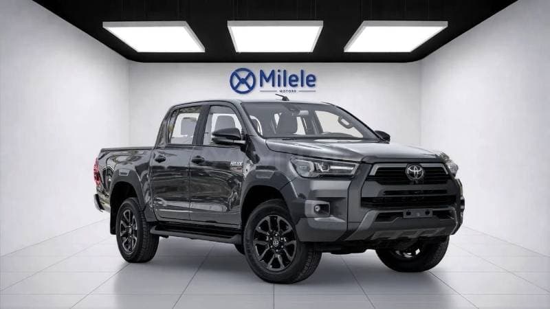 2026 Toyota Hilux ADVENTURE thumbnail 3