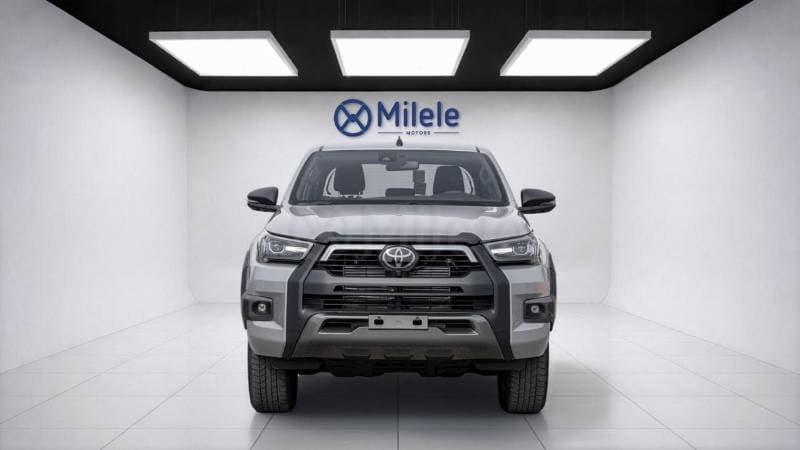 2026 Toyota Hilux thumbnail 2