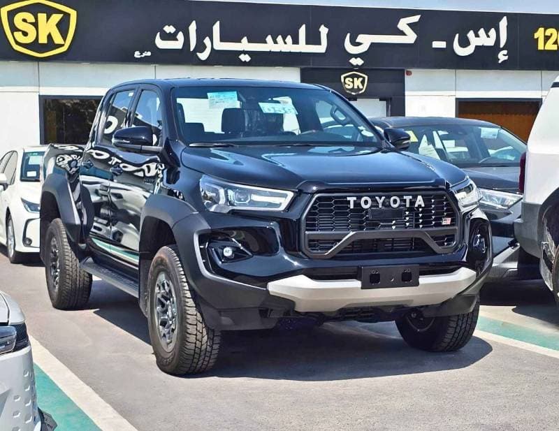 2025 Toyota Hilux GR SPORT thumbnail 3
