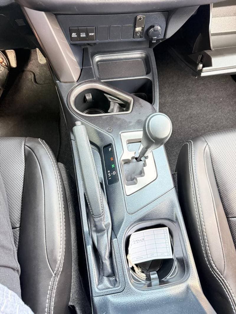 2017 Toyota RAV4 VXR thumbnail 8