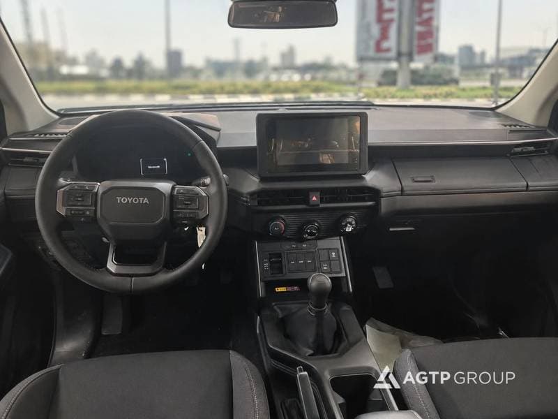 2026 Toyota Hilux DX thumbnail 6