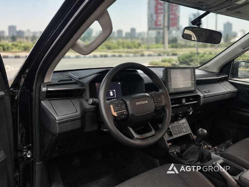 2026 Toyota Hilux DX thumbnail 5