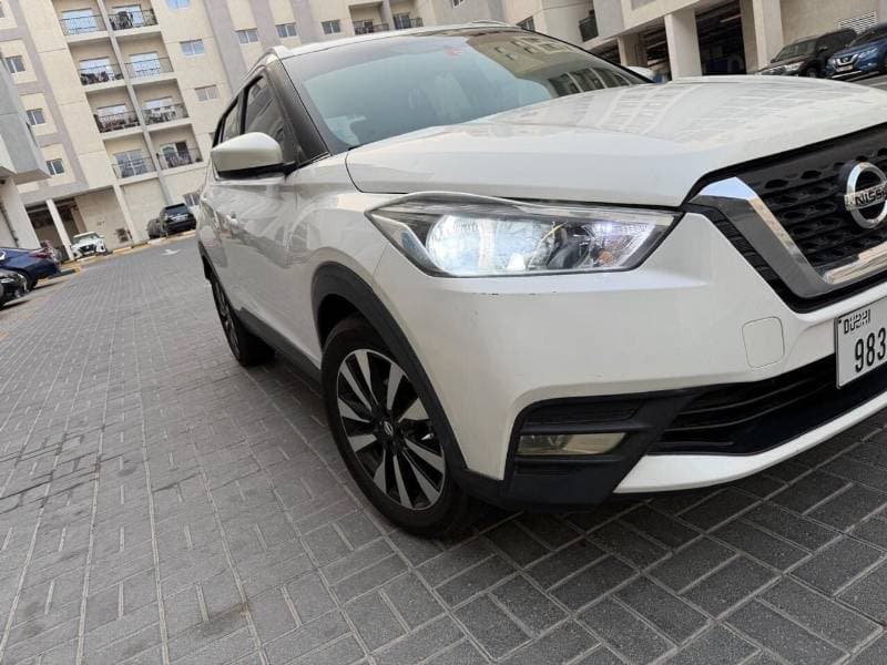 2018 Nissan Kicks SV thumbnail 3