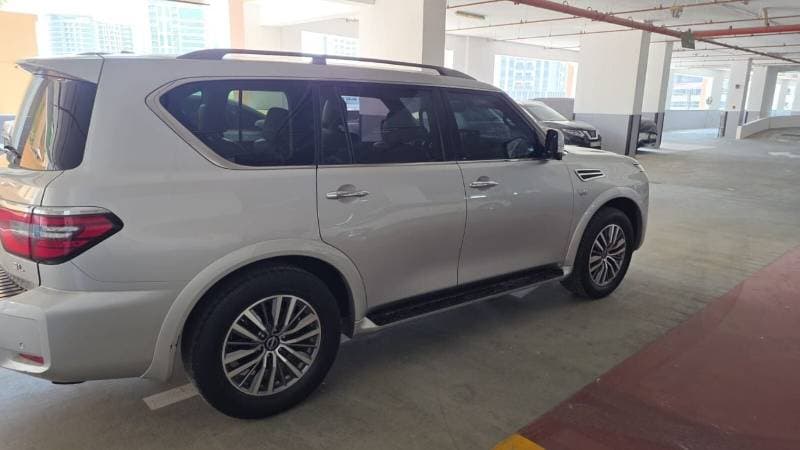 2021 Nissan Armada SL thumbnail 5